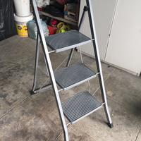 Scaletta in acciaio 3 gradini