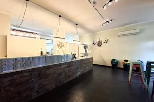 Attività / Licenza di 82 m² a Prato