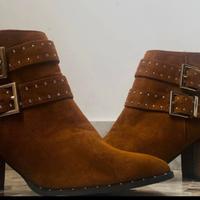 Stivaletti in similcamoscio