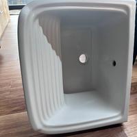 Vasca lavatoio in ceramica