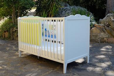 Lettino e materassino per neonati