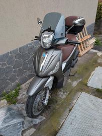 Piaggio Beverly 350 sport 