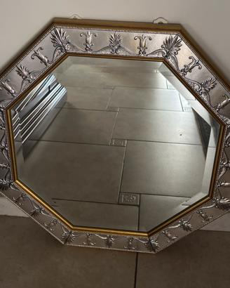 SPECCHIO CON CORNICE ARGENTO