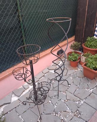 Portavasi in ferro battuto