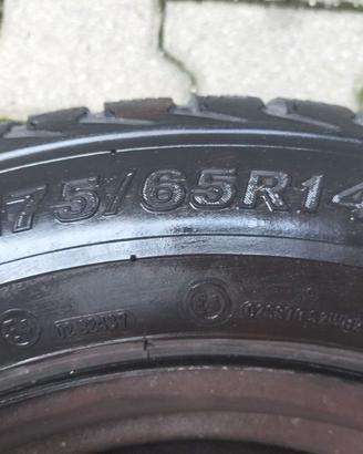 GOMME  E  CERCHIONI