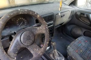 Volkswagen Polo targata BA anno 1999 benzina 1.2