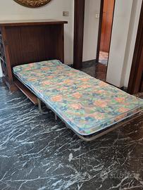 Mobile letto singolo a scomparsa