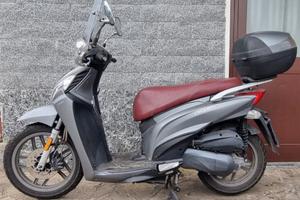 KYMCO People One 125.