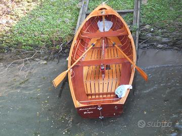 Dinghy 12 p in legno
