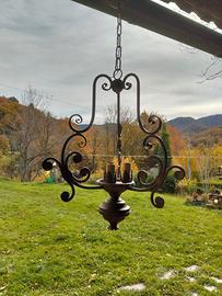 Lampadario in metallo