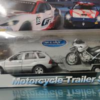 modellino BMW X5 + rimorchio e moto scala 1/32 