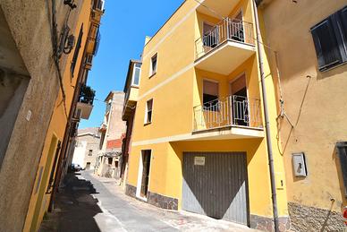Casa abitabile con garage e prezzo trattabile