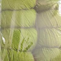 10 gomitoli di filato di lana