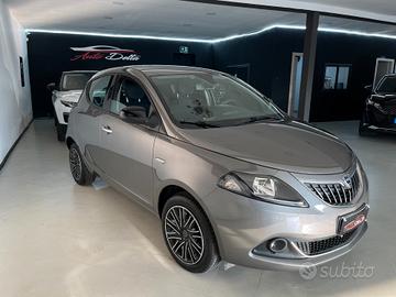 Lancia Ypsilon 1.0 FireFly 5 porte S&S Hybrid Albe
