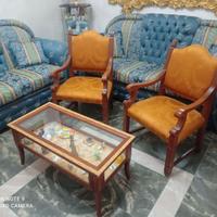 2 Divani  + 2 poltroncine + 1 tavolinetto da salot