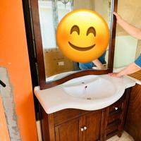 Mobile bagno con due specchi