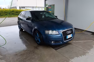 AUDI A3 1.6 16V FSI Ambition
