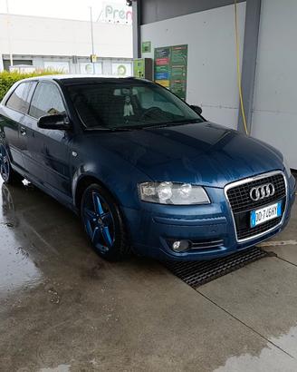 AUDI A3 1.6 16V FSI Ambition