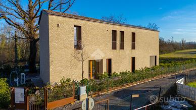 VILLA SINGOLA A REGGIO NELL'EMILIA