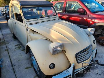 Citroen 2 cavalli 2CV per ricambi (2a)