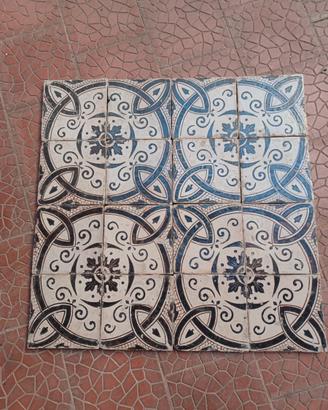Piastrelle in maiolica