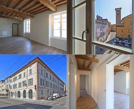 ELEGANTE APPARTAMENTO CON 2 BAGNI-NUOVO!