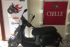 Piaggio Vespa 310 GTS (NUOVA DA IMMATRICOLARE) N.B