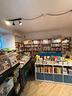 locale-commerciale-su-via-volpe