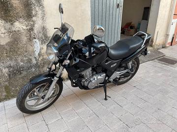 moto Honda Cb 500 nera 02