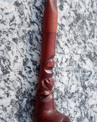 Pipa in legno con 2 teste intagliate