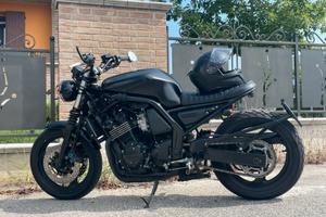 Yamaha fazer 600 fzs cafe racer