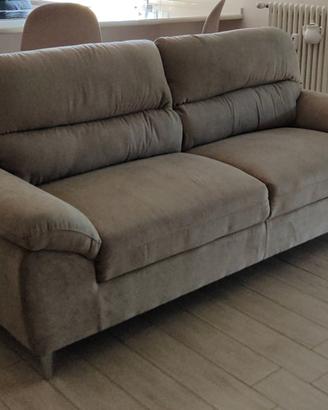 Divano 3 posti nuovo