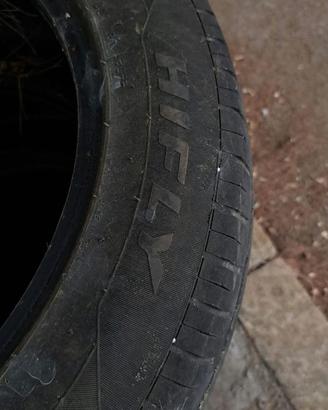 Pneumatici 2 Hifly  e 3 Nexen 235/55/17 (BMW X3)