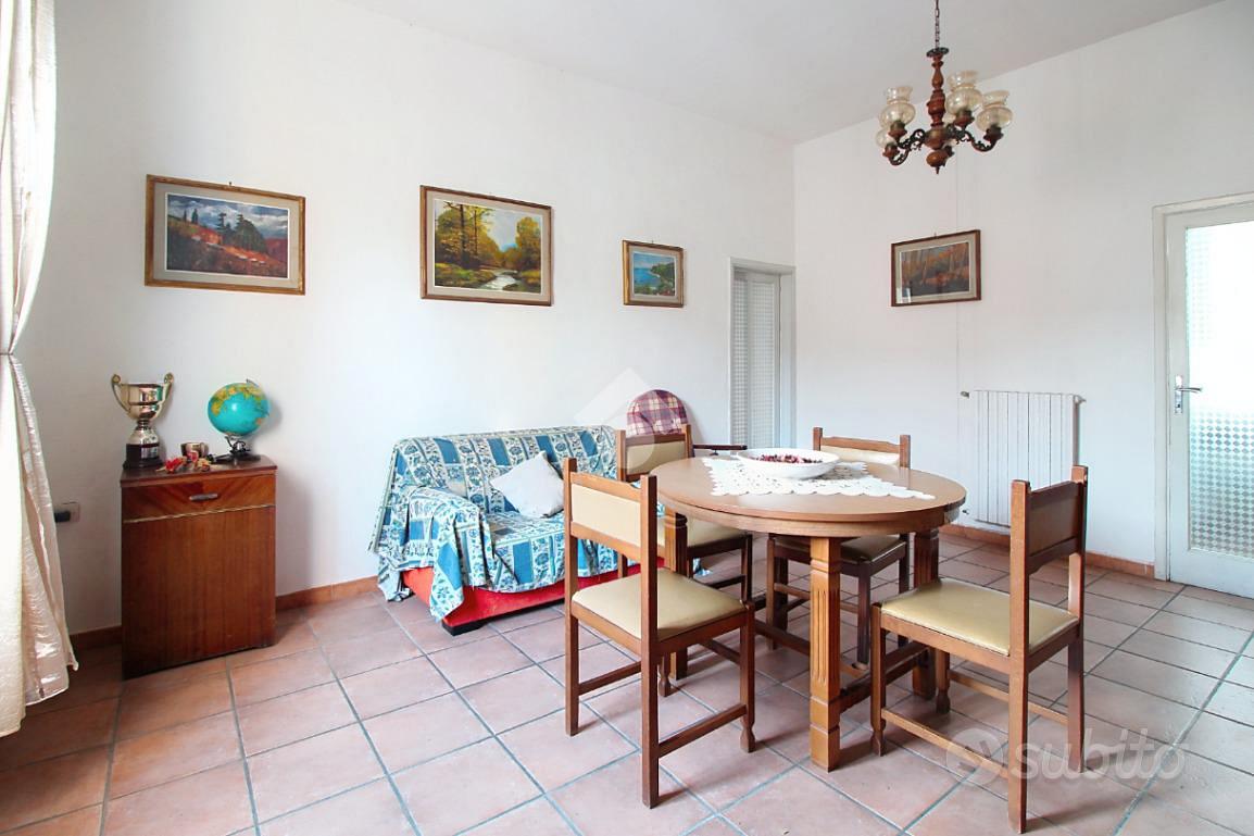 5 LOCALI A LIVORNO
