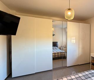 Guardaroba IKEA PAX con ante scorrevoli HASVIK