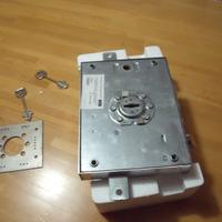 Serratura porta diesse del tipo a mappa usata