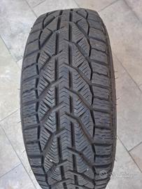 Gomme invernali TAURUS 215/60 R16  99H