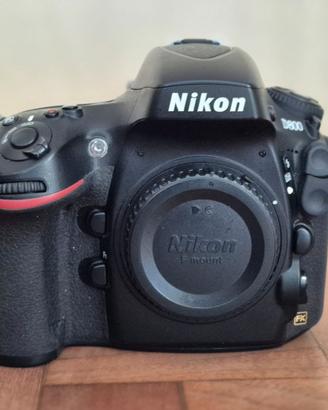 Nikon D800 6800 scatti