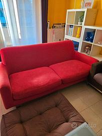 Divano Ikea 3 posti rosso