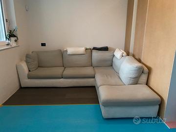 Divano a L Poltronesofà bicolore