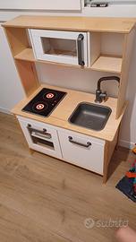 cucina giocattolo 
