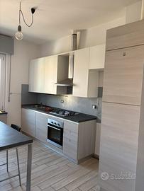 Cucina Scavolini con tavolo