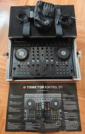 Traktor Kontrol S4 MK1 Native Instruments
con case