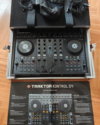 Traktor Kontrol S4 MK1 Native Instruments
con case