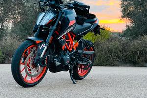 Duke 125 2021