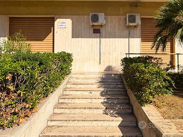 NEGOZIO A MANFREDONIA