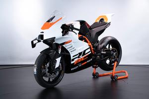 KTM RC 8C - 2024