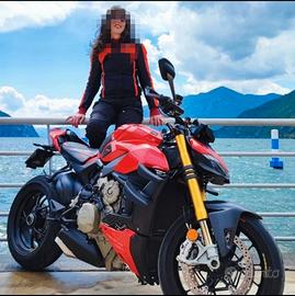 Ducati Streetfighter V4S 