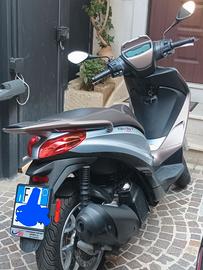 Piaggio Medley  125
