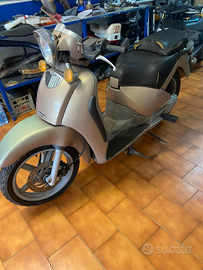 Aprilia scarabeo 150